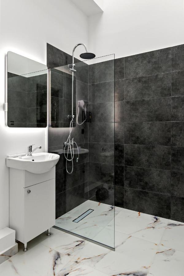 Selari Chambre Bukarest Exteriör bild