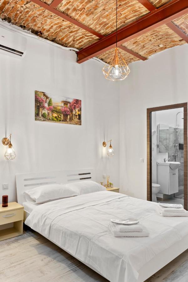 Selari Chambre Bukarest Exteriör bild