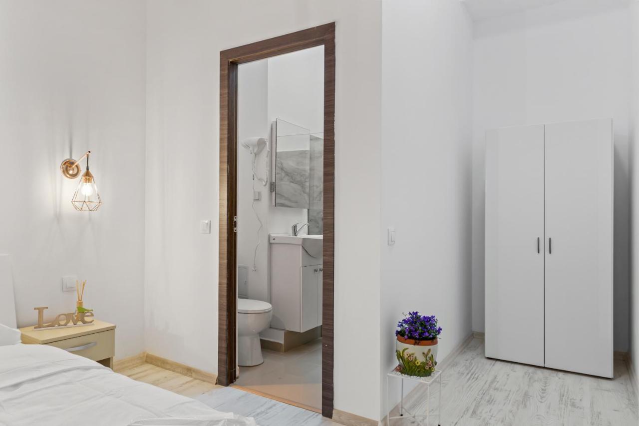 Selari Chambre Bukarest Exteriör bild
